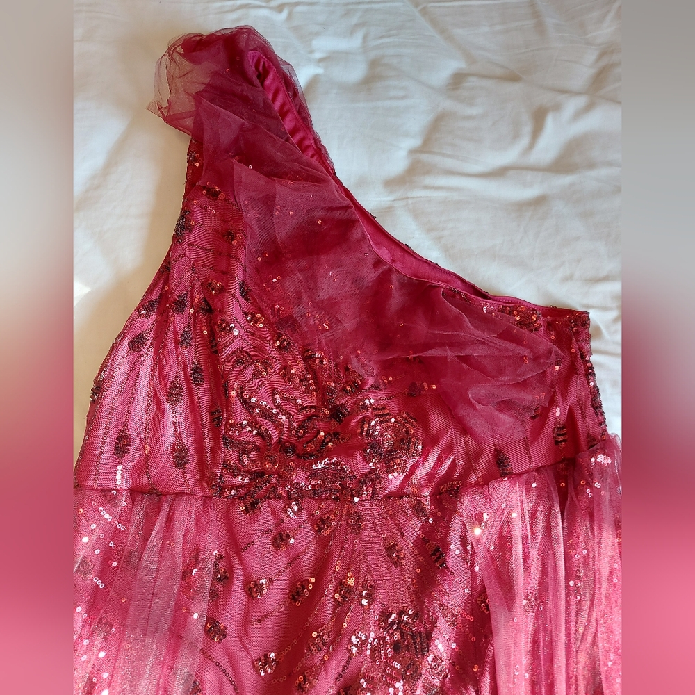 Elegant women's red dress for party